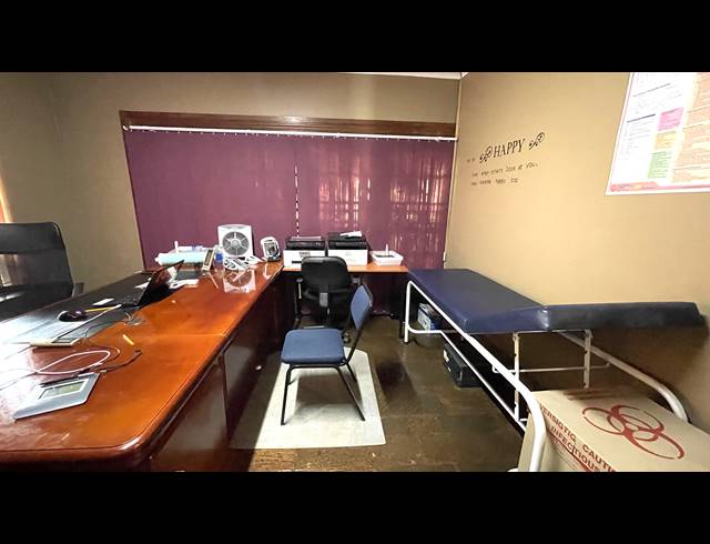 350M² MEDICAL SUITE FOR SALE IN SINOVILLE